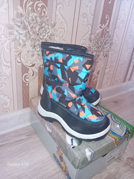 Чисто нови Зимни боти детски