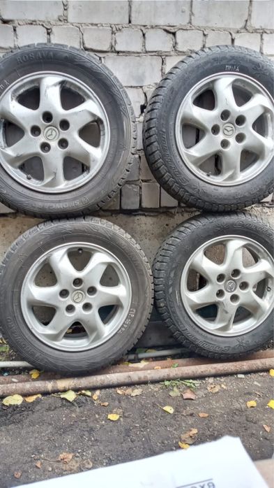 Продам диски с зимней резиной.