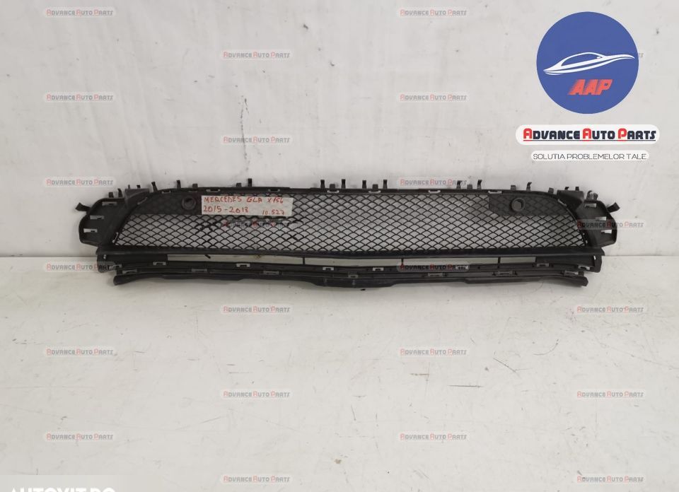 Оригинална централна решетка предна броня Мерцедес-Бенц ГЛА-Клас / Mer