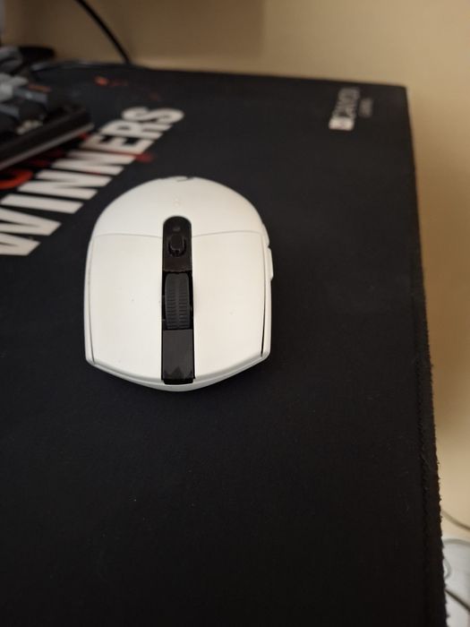 Безжична мишка LOGITECH G305