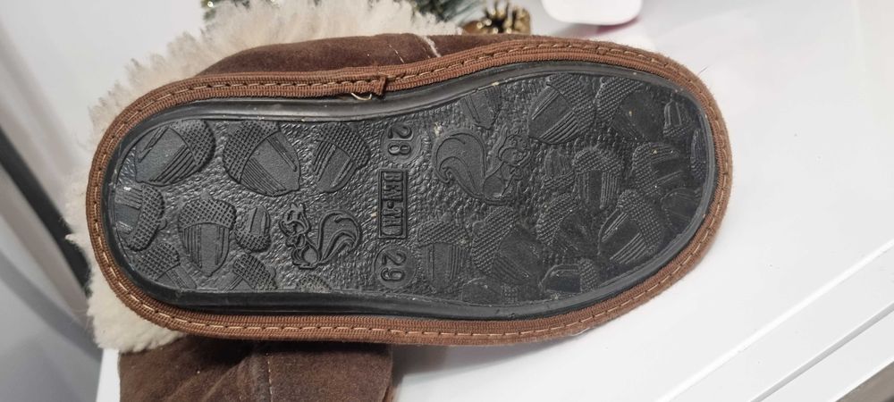 Пантофи от естествената кожа