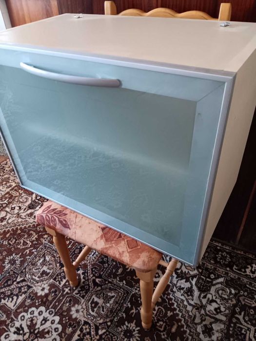 Кухненски модулни шкафове- 2 броя.