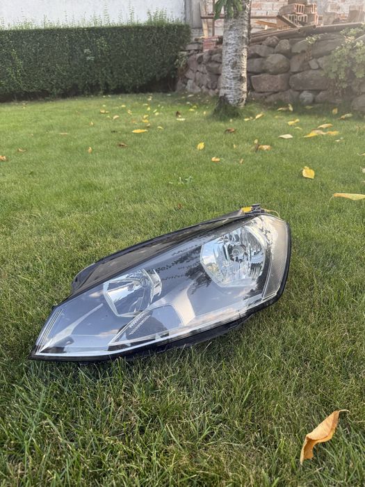 Продавам фарове за Голф 7