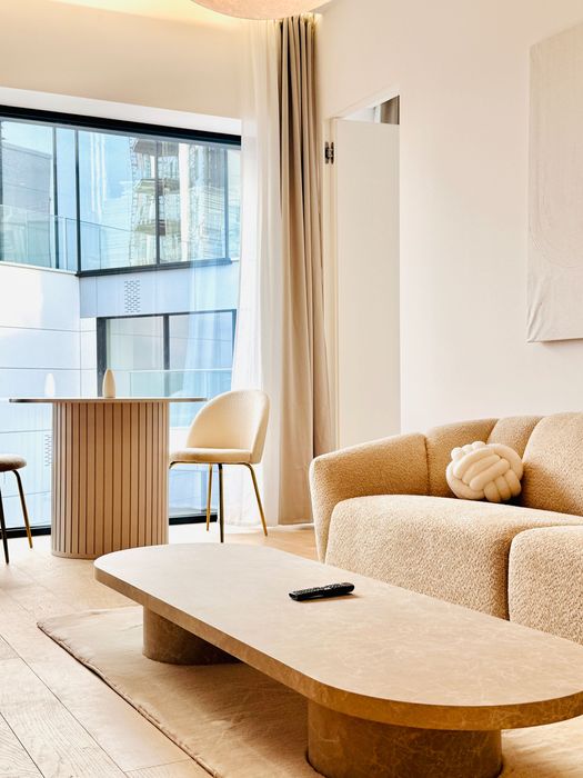 Închiriez apart 2 camere • 51 mp  One Lake Club • Direct proprietar