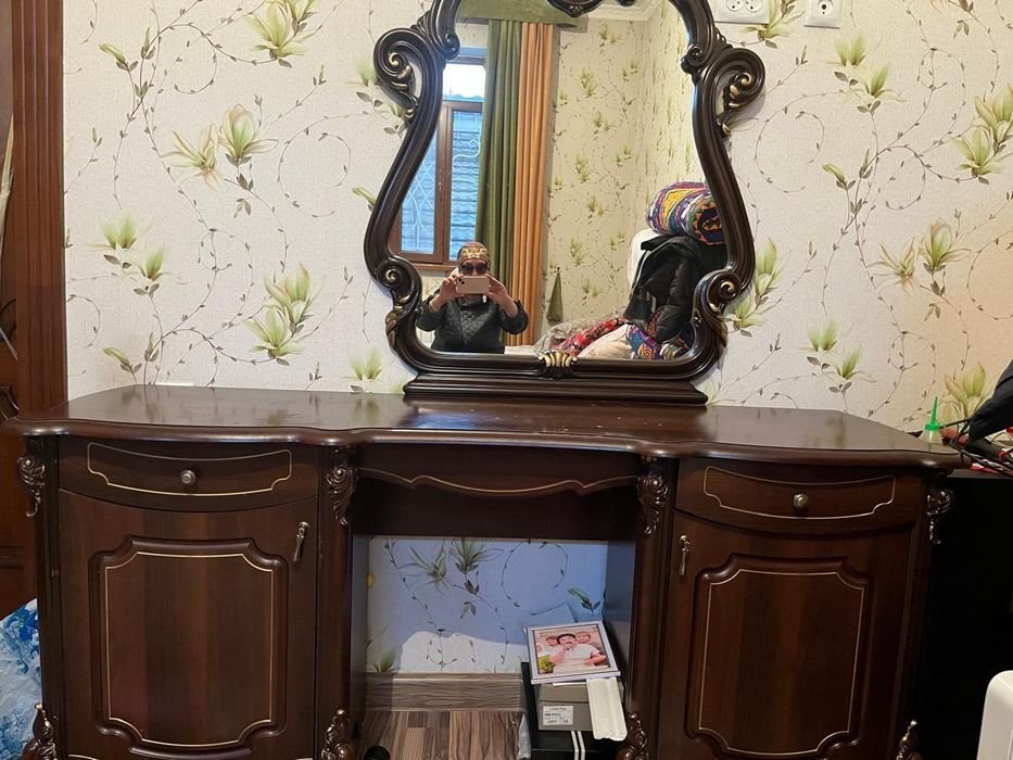 Спальный гарнитур