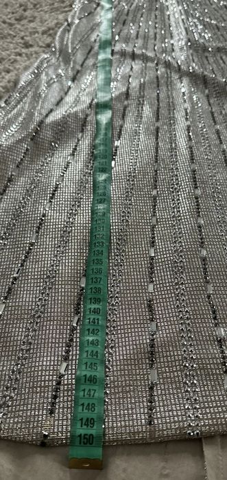 Rochie elegantă cu pietricele, mărimea M.