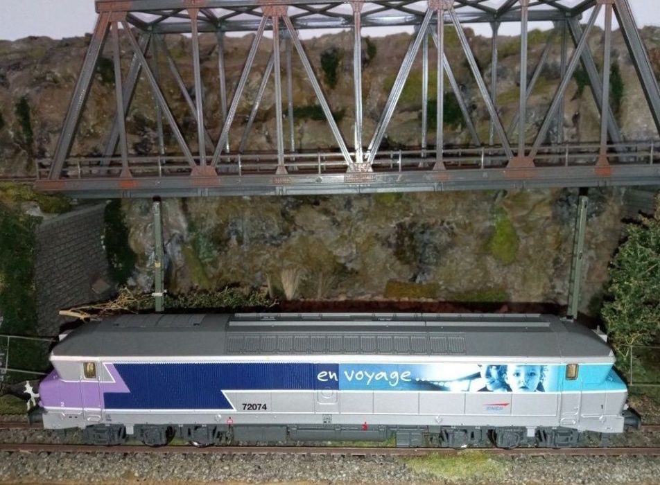 Locomotiva digitala jouef HO