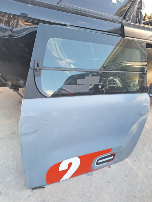 Предна дясна врата Citroen AMI / Ситроен АМИ 2021г.