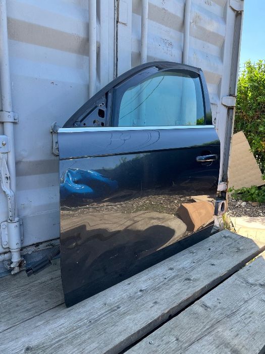 Usa stanga fata Audi A4 B8 B8.5 an 2007-2015 cod LZ7L completa