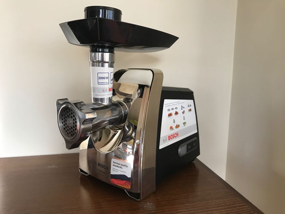 Месомелачка Bosch Propower 2000W черен хром