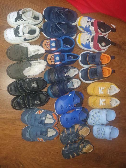 Vând papuci adidași, șlapi cizmulițe