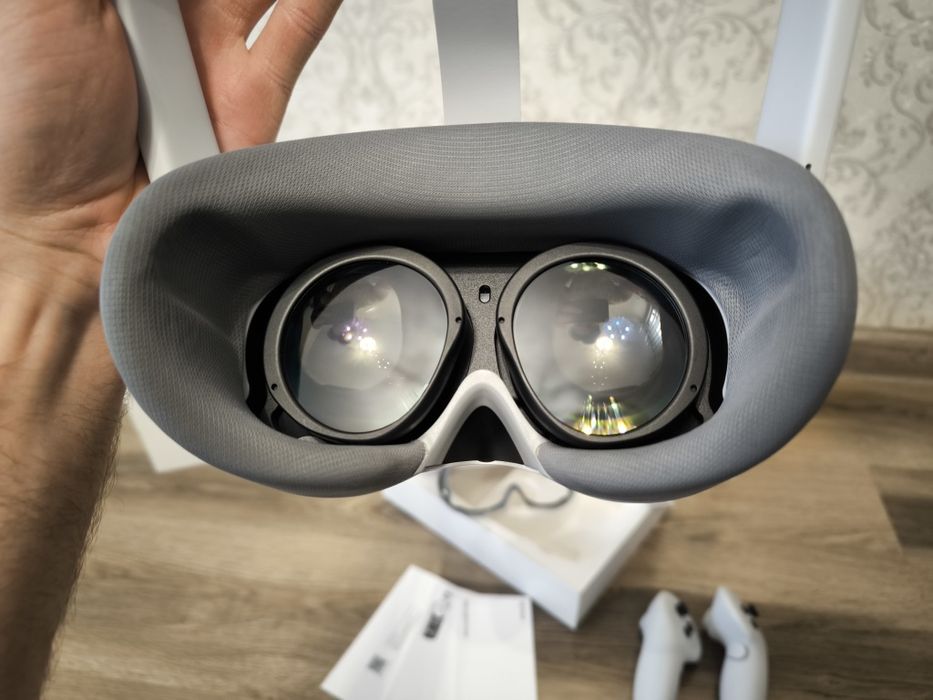 Шлем виртуальной реальности VR