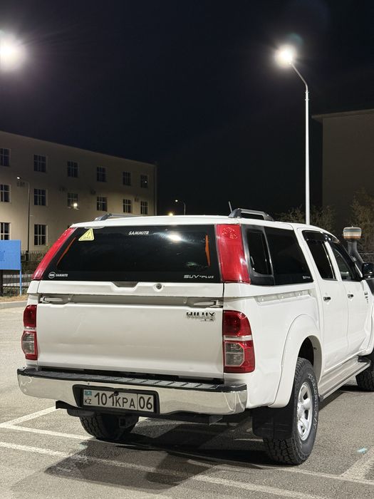 Toyota Hilux 2012 газ бензин