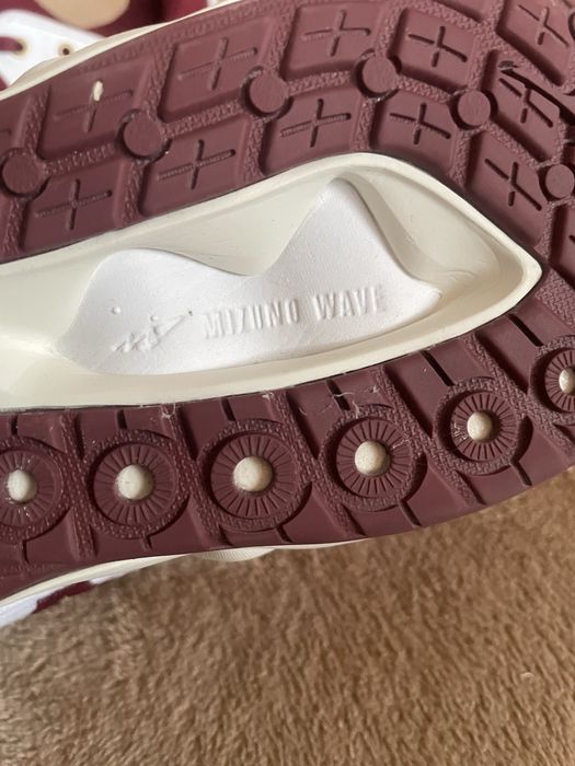 Mizuno wave luminous 2 N40