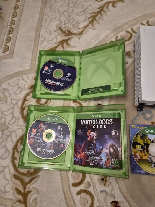 Xbox one s 500gb + 3 jocuri