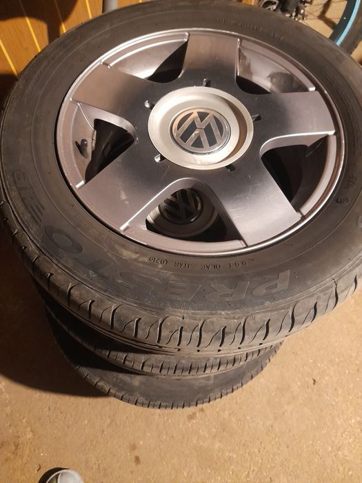 Jante aluminu cu cauciuguri