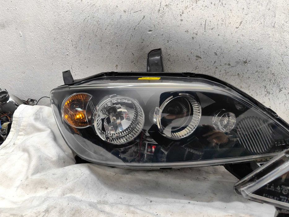 Оригинални фарове Мазда 2  Mazda 2