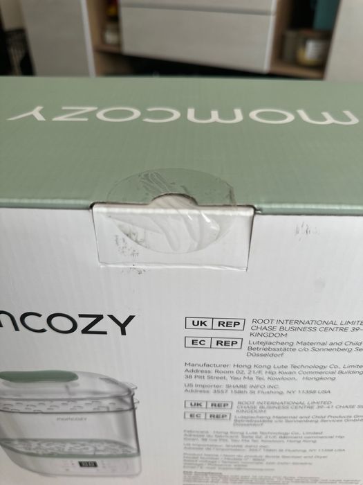 Продавам чисто нов стерилизатор Momcozy BS02
