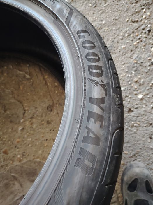 225/45 R19 Goodyear Eagle F1 de vara cu buză pt jante