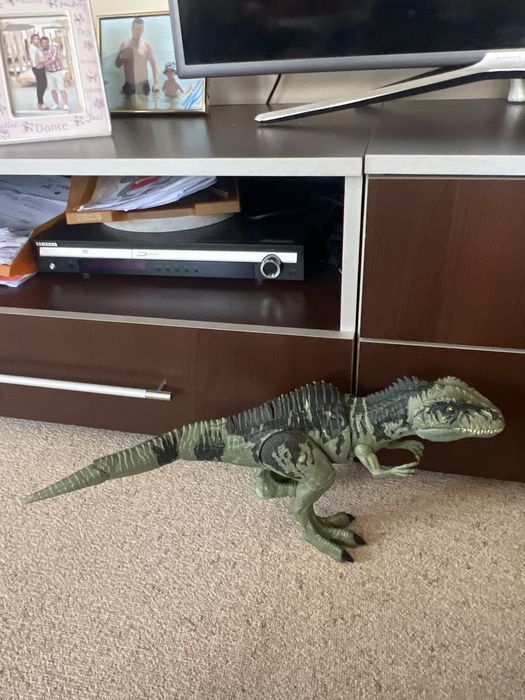 Dinozaur de jucarie