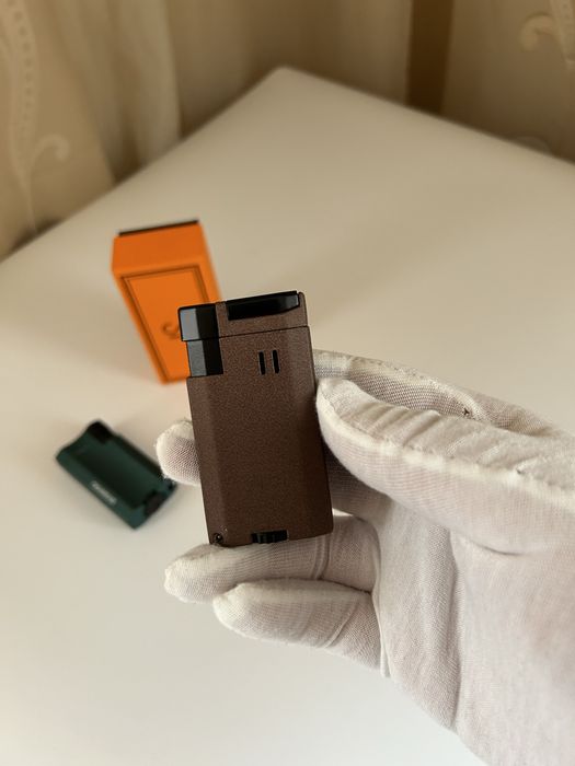 Запалка за пури с турбо пламък и вграден пънч - 2 цвята + кутия