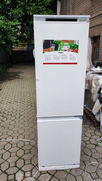 Новый холодильник Hansa