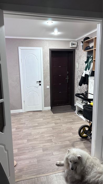 Продам трехкомнатную район кольца