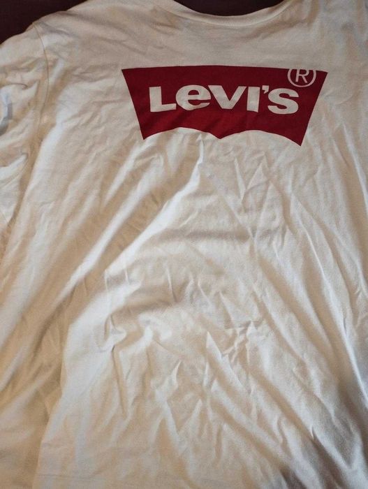 tricou alb Levi's clasic folosit