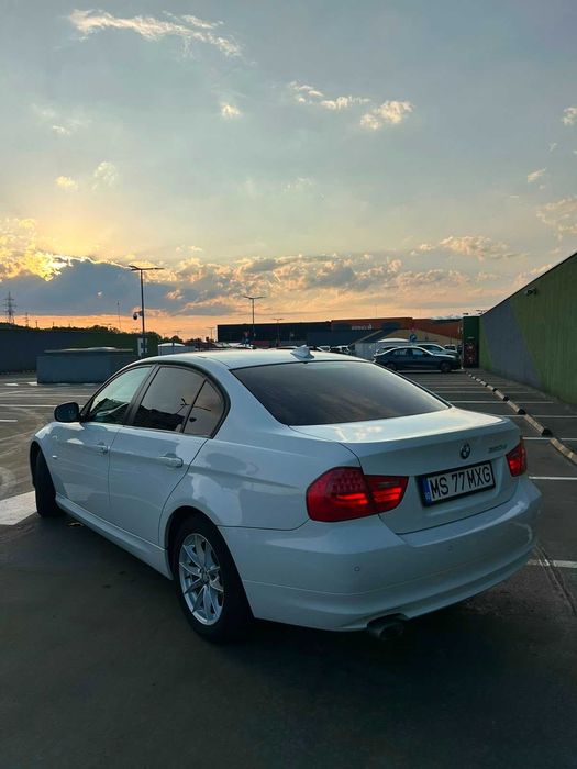 Bmw seria 3 e90 320d motor f30 184 cai euro 5 automat