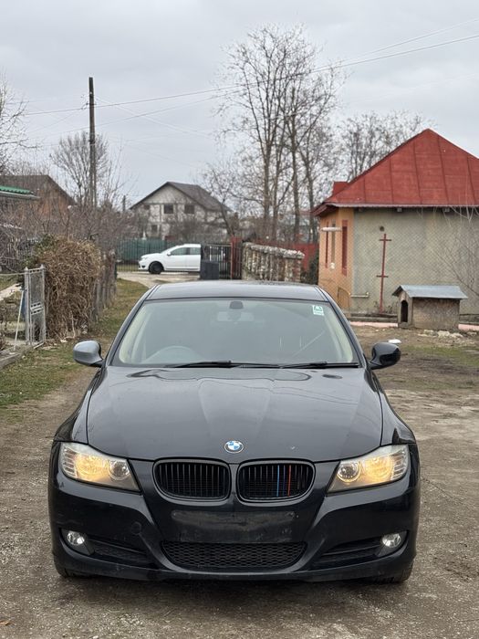 Dezmembrez bmw e90 facelift