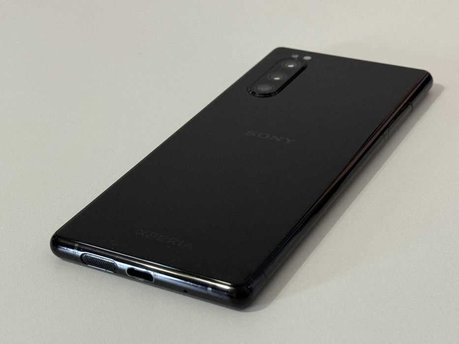 Бартер! Перфектен! Sony Xperia 5 Space Gray (Черен)