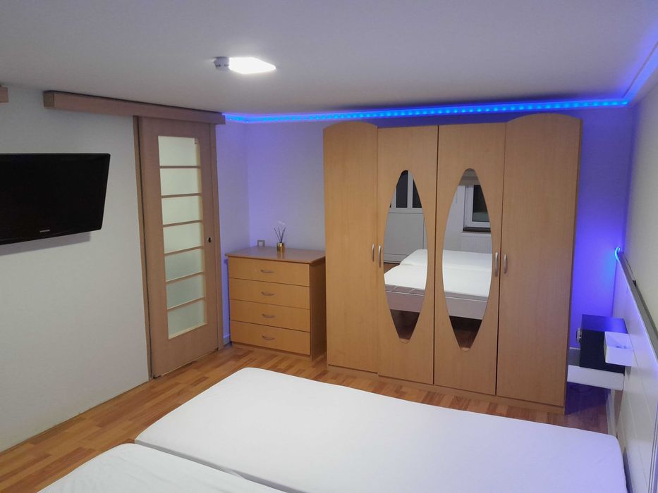 Dulap haine 2 compartimente