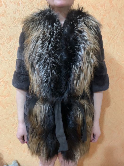 Продам верхнюю одежду