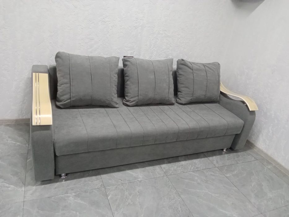Продам шикарный диван