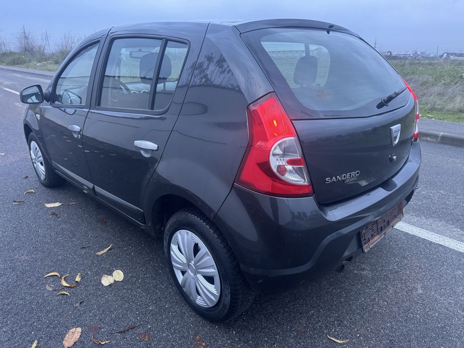 Dacia Sandero 1.5 Diesel *2010* Clima / Proiectoare / Import
