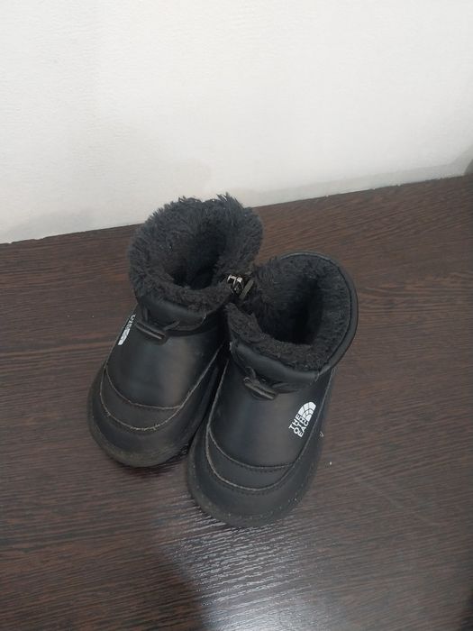 Продам угги 19 размер