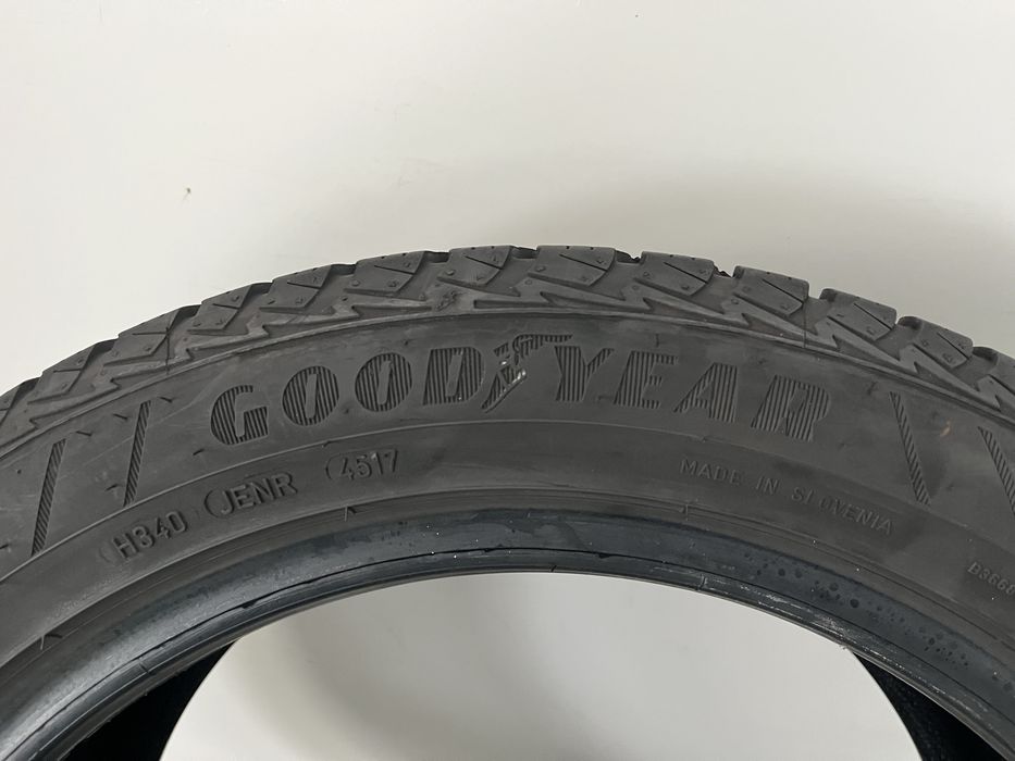 Всесезонни гуми 225/50/17 Goodyear