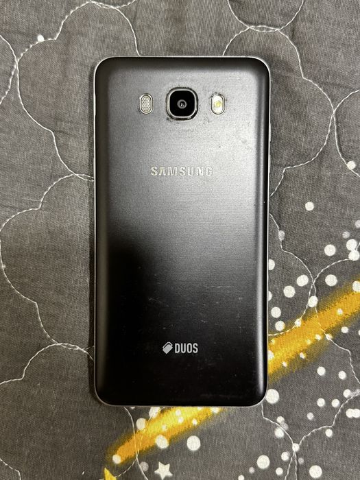 Samsung Galaxy J7 (2016) Duos