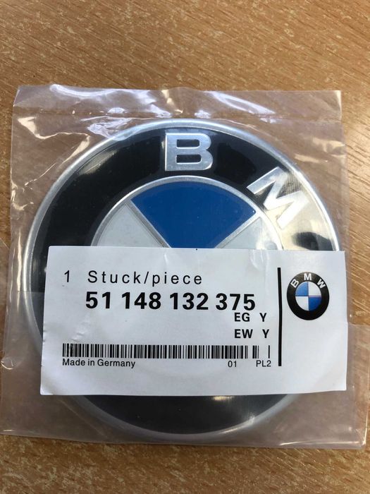 Emblema Logo Capota si Portbagaj Bmw Seria 3 5 6 7 F01 F10 F20 F30 82 mm, Cu 2 orificii si 3 orificii, NOI