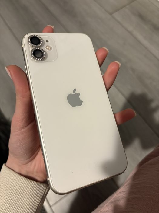 Iphone 11, utilizat 3 ani