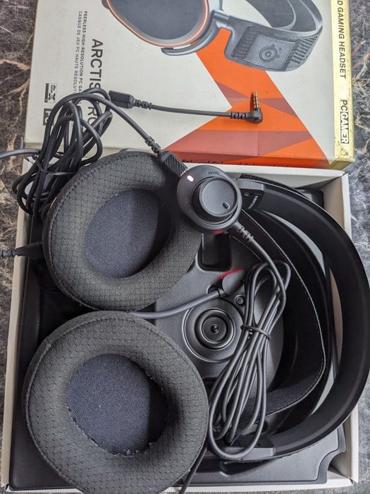 Steelseries Arctis Pro наушники