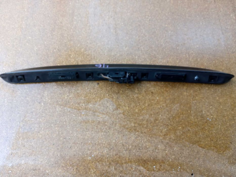 BMW E46 ( планка подсветки номера)