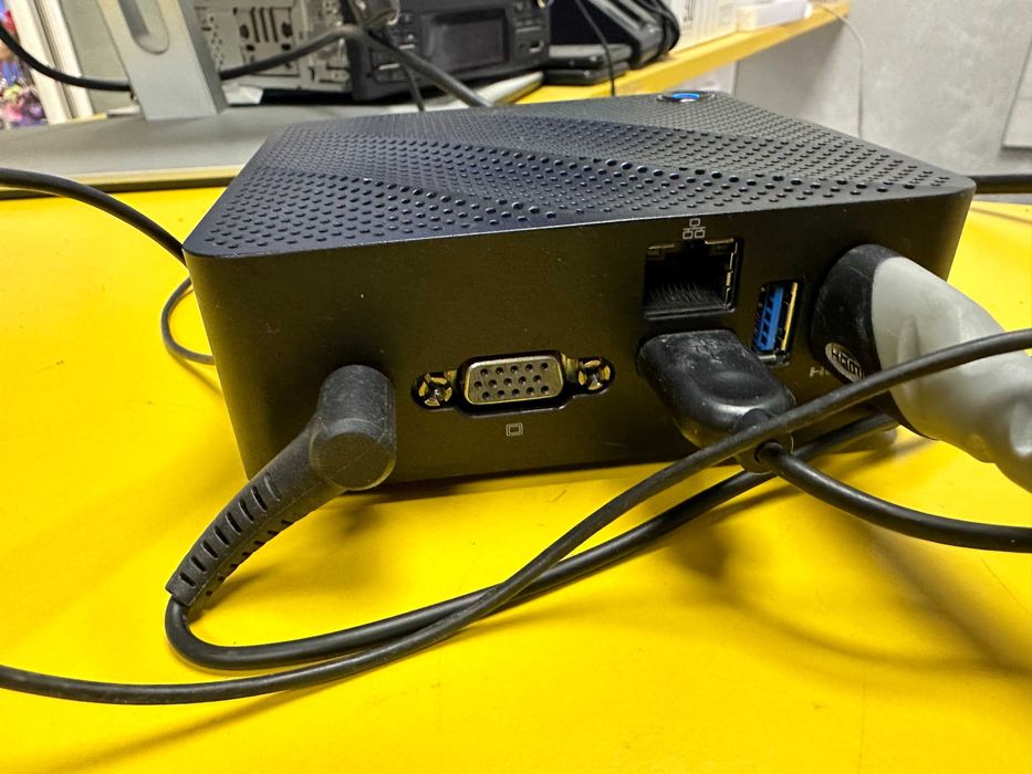 Мини компютър Minipc MSI Cubi B120 N3160 4 RAM 128 GB