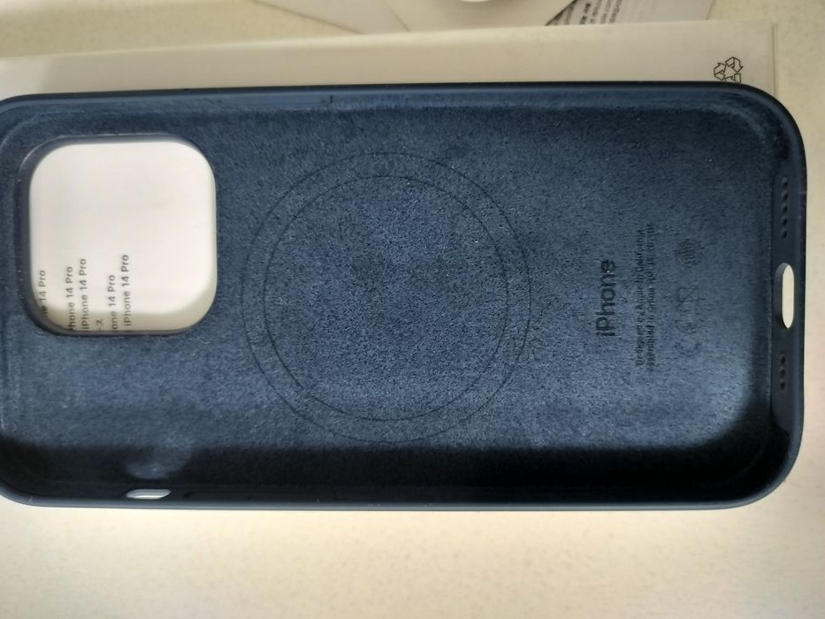 Чехол iPhone 14 pro