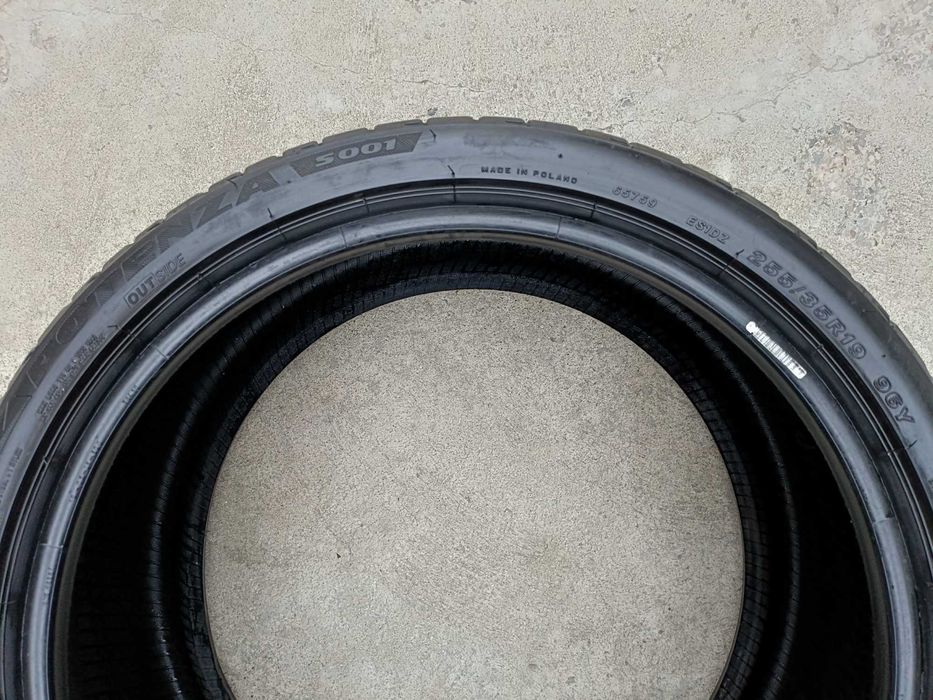O anvelopa vara 255 35 19 bridgestone potenza S001 cu 7,4 mm 5023