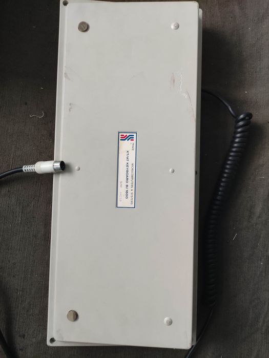 Продавам клавиатура за Правец 16