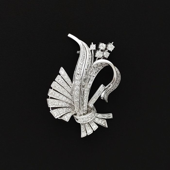 Brosa cca 1970, aur 18k cu 4.50ct diamante, certif.