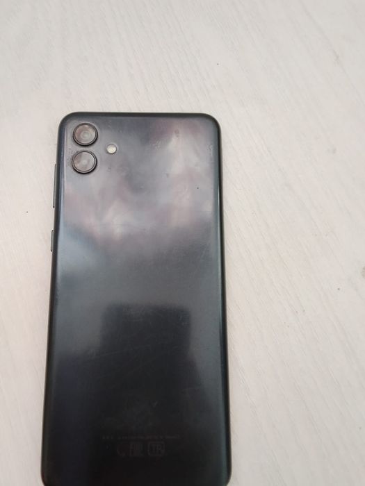 Продам Самсунг А04  в отличном состоянии