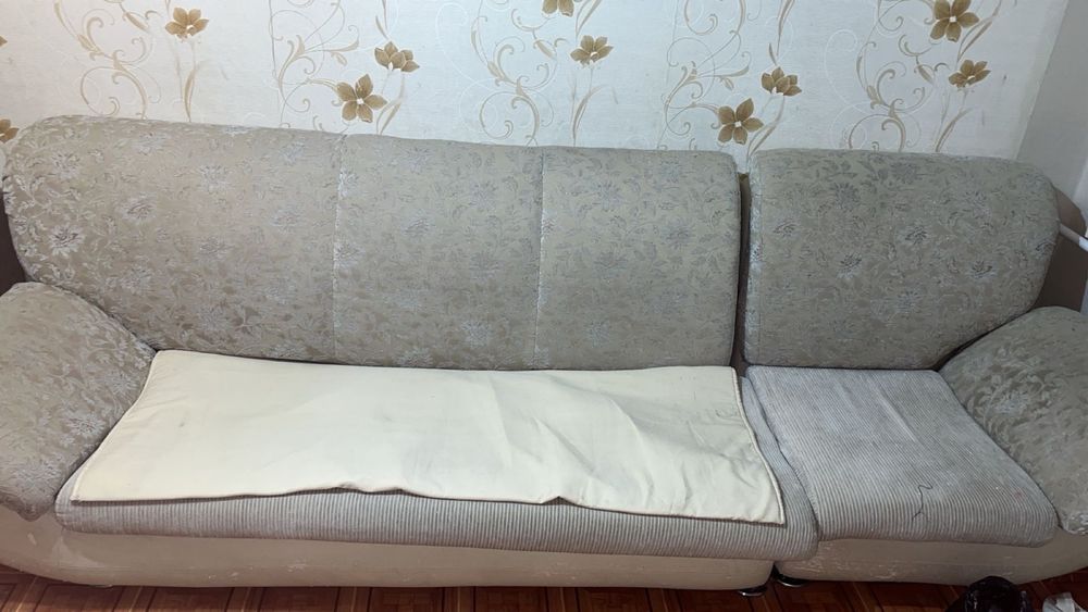 Диван+кресло,не новый