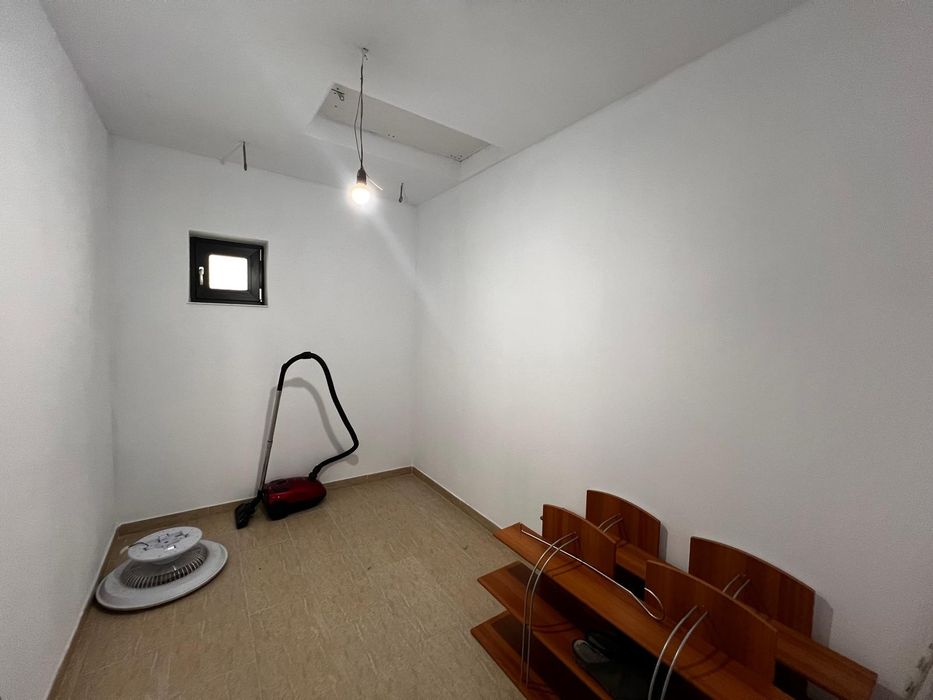 casă 2 camere +teren Zimandul nou
